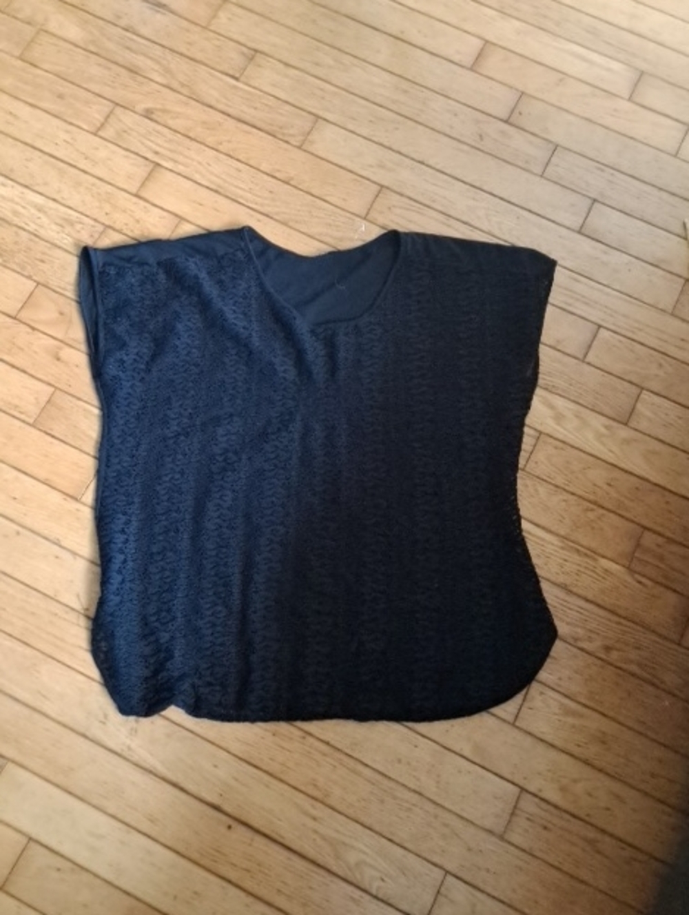 Source Unknown Black Lace-Textured Short Sleeve Tunic